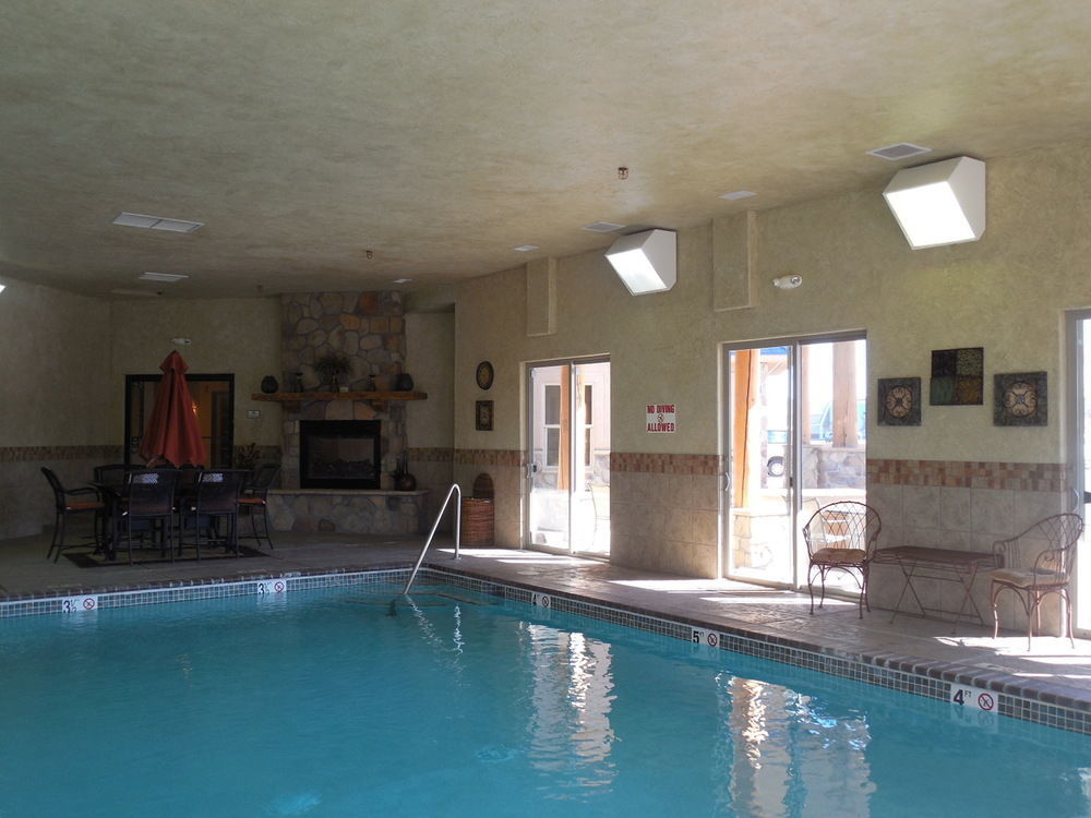 Blue Mountain Inn And Suites Rangely エクステリア 写真
